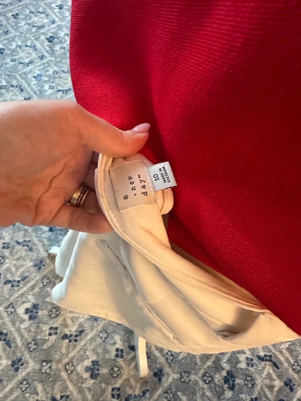 A New Day Womenswear Cream Flat-Front Casual Shorts - Picture 4 of 4